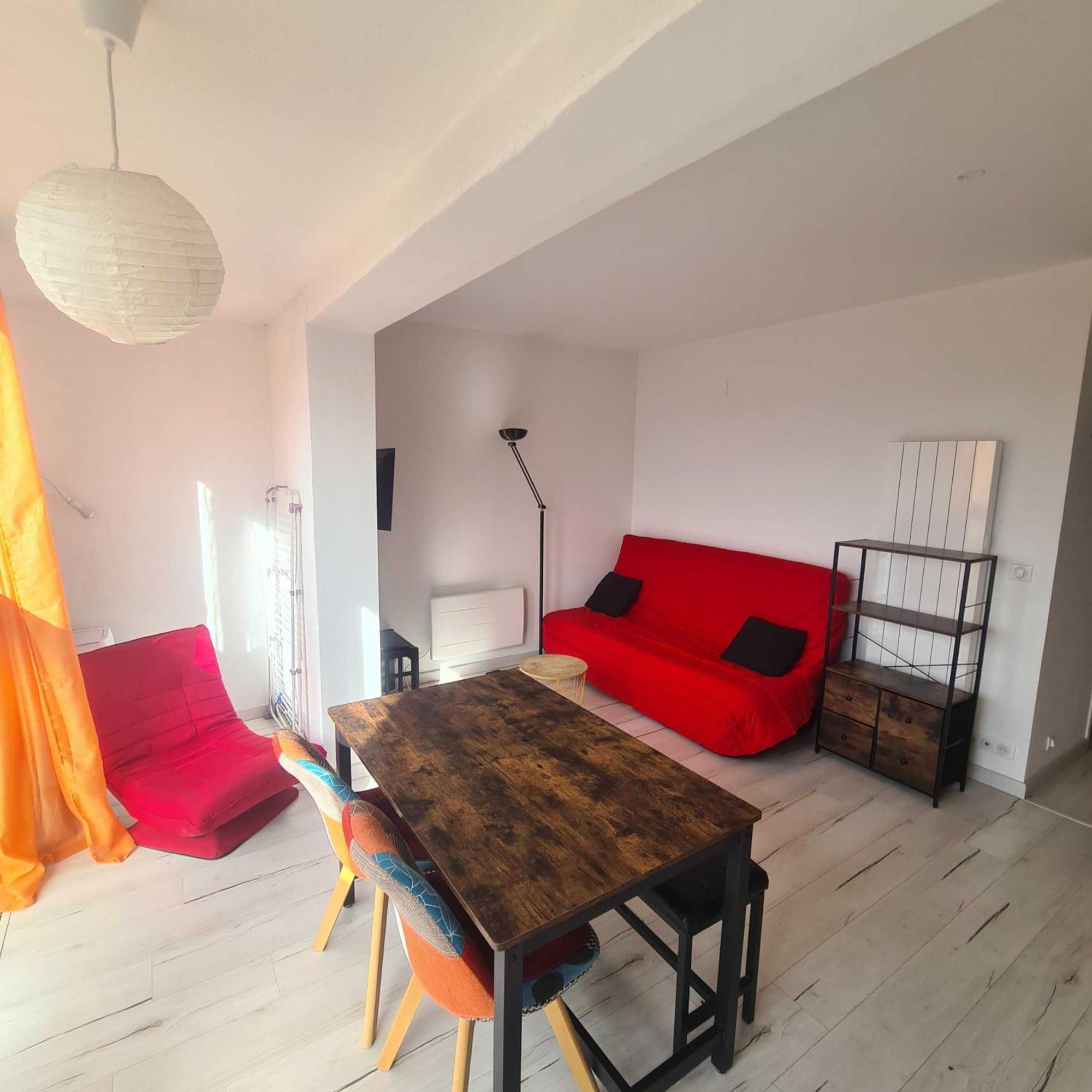 Beau T2 Avec Parking 300m * Saint-Cyprien (Pyrenees-Orientales)